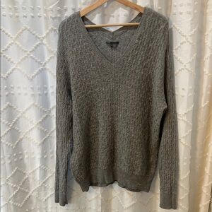 Gray V-Neck Knit Wool/Cashmere Sweater- L